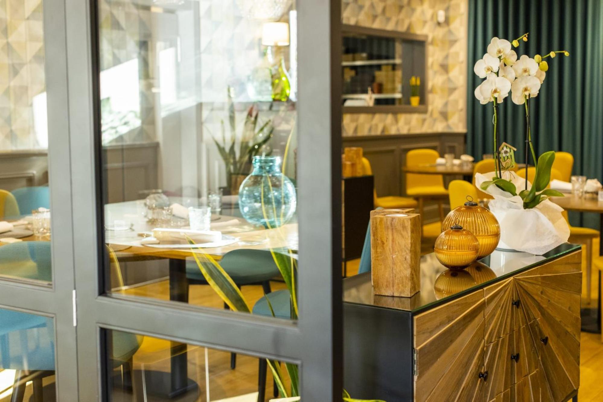 Hotel Javier Montero รีบาเดโอ ภายนอก รูปภาพ